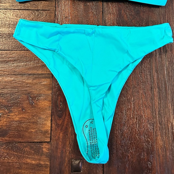 Turquoise Blue Bikini Set - Picture 2 of 6